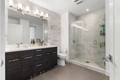 $1,000,000 | 14 West Broadway, Unit 601, Boston, MA 02127