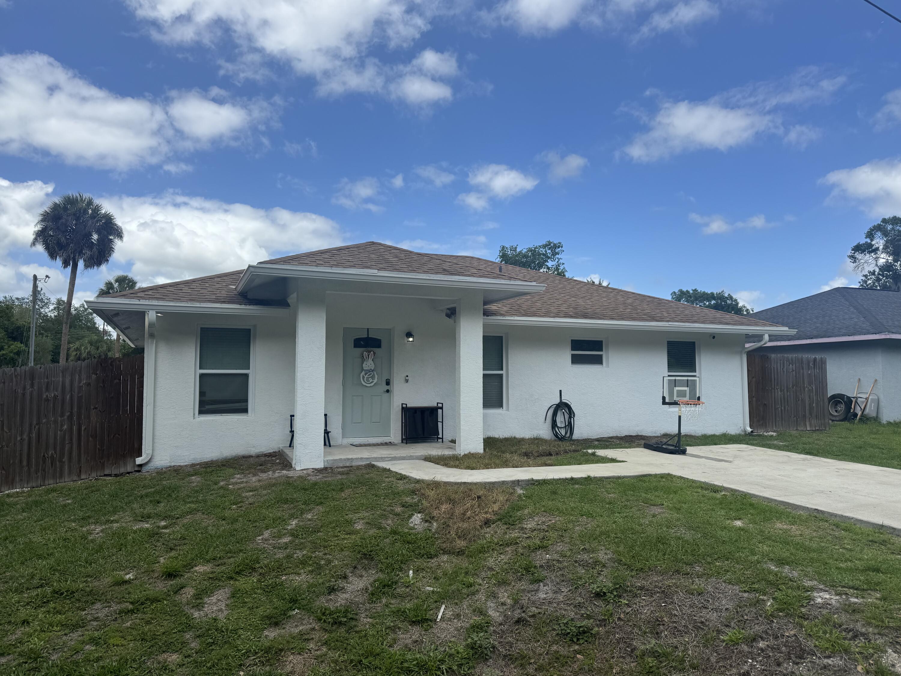 1691 Southwest 11th Street Okeechobee, FL 34974 - Photo 1 of 28 IMG_2172