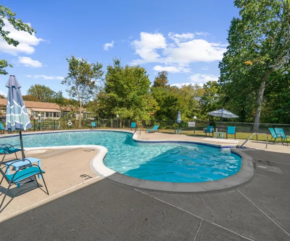 $115,000 | 61119 Heritage Boulevard, Unit 3, South Lyon, MI 48178