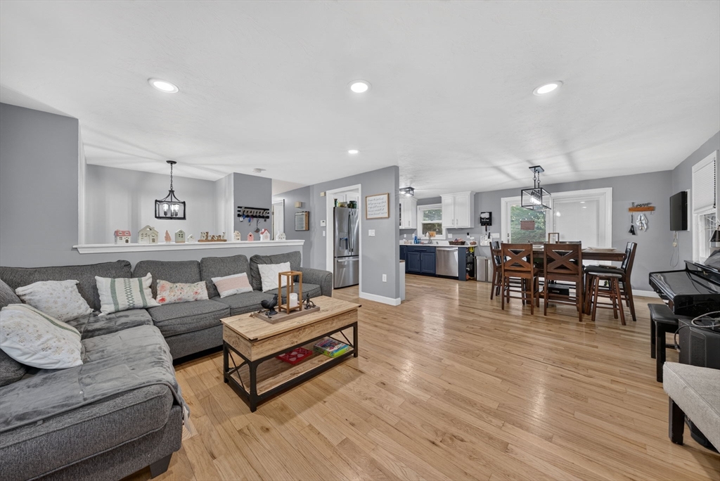 112 Bond Road Charlton, MA 01507 - Photo 18 of 40