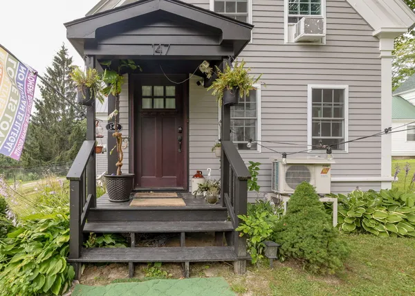 $385,000 | 147 North Main Street, Monmouth, ME 04265