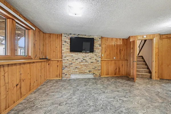$379,900 | 1990 181st Avenue Northwest, Andover, MN 55304