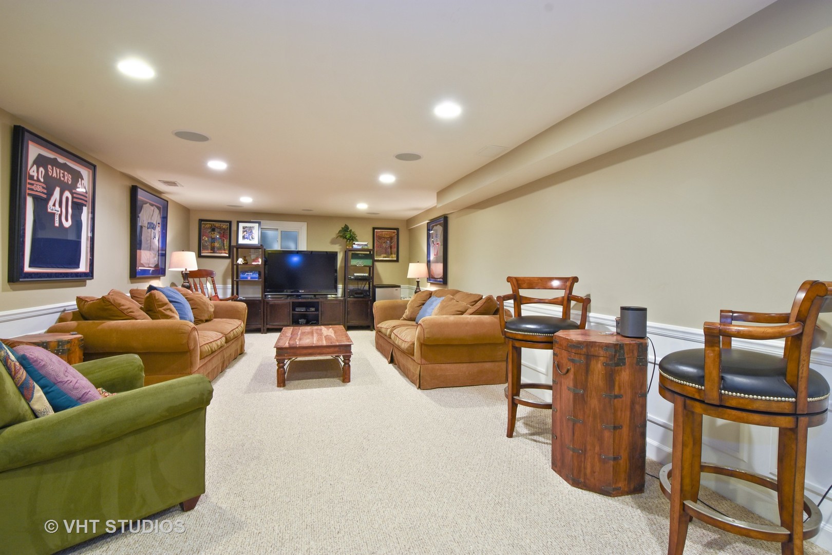 176 Old Sutton Road Barrington Hills, IL 60010 - Photo 18 of 27 a living room with furniture and a couch