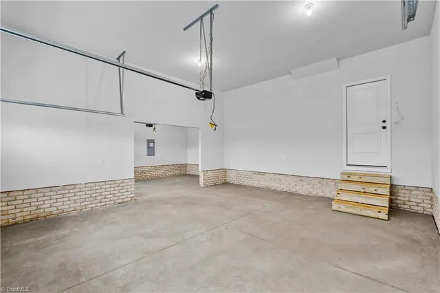 $570,000 | 5506 Penguin Drive, Summerfield, NC 27358