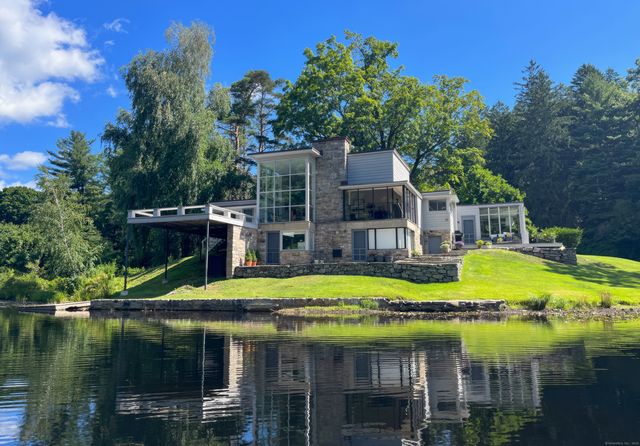 $2,200,000 | 60 Topstone Road, Redding, CT 06896