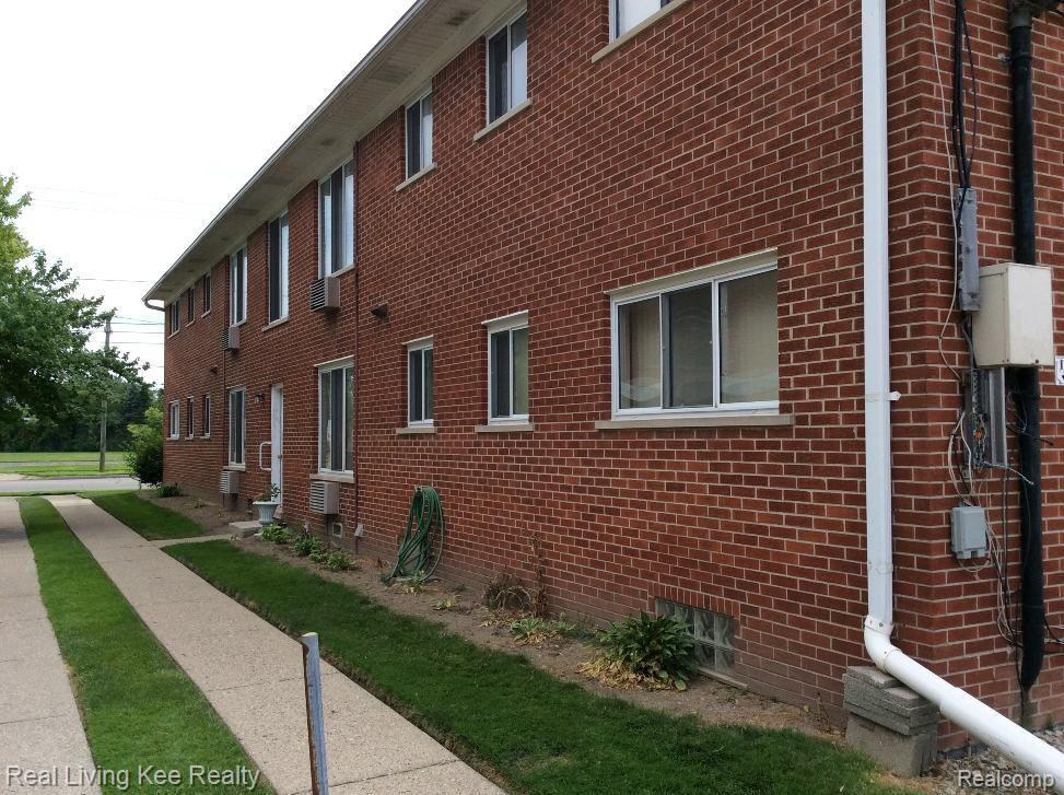 15239 East 9 Mile Road Eastpointe, MI 48021 - Photo 1 of 6 9 Mile.jpg