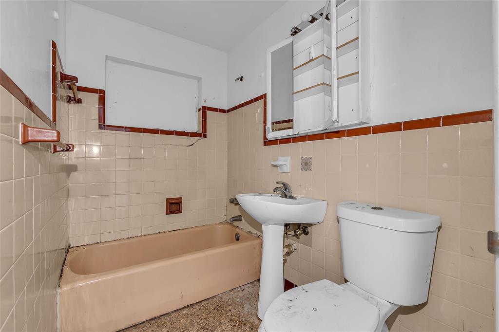 803 Palm Avenue Fort Pierce, FL 34982 - Photo 7 of 28