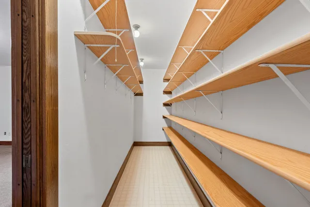 $1,385,000 | 3629 Creekview Road, De Pere, WI 54115