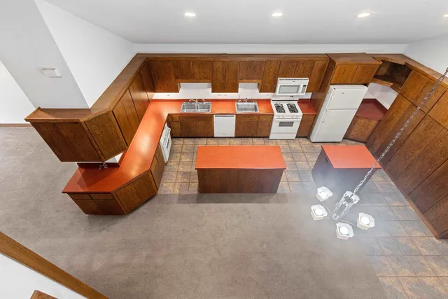 $1,385,000 | 3629 Creekview Road, De Pere, WI 54115