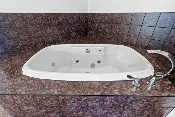 $1,299,000 | 3629 Creekview Road, De Pere, WI 54115