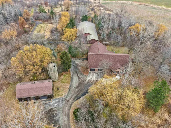 $1,299,000 | 3629 Creekview Road, De Pere, WI 54115