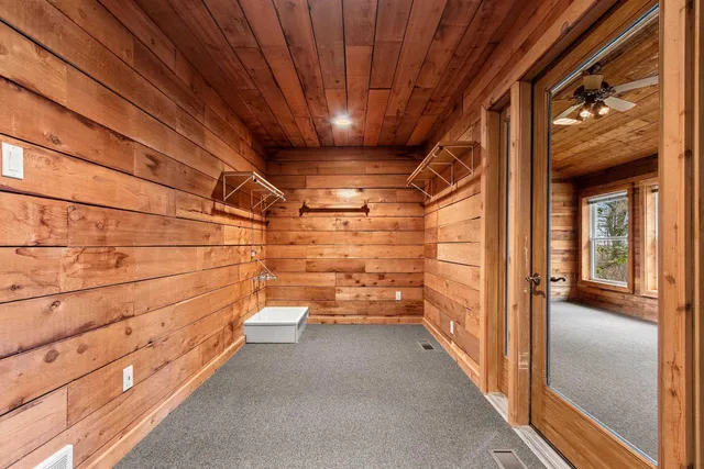 $1,385,000 | 3629 Creekview Road, De Pere, WI 54115