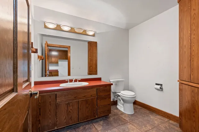 $1,385,000 | 3629 Creekview Road, De Pere, WI 54115