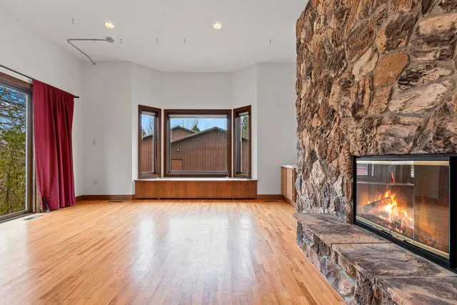 $1,385,000 | 3629 Creekview Road, De Pere, WI 54115