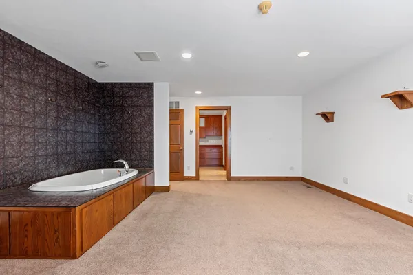 $1,299,000 | 3629 Creekview Road, De Pere, WI 54115