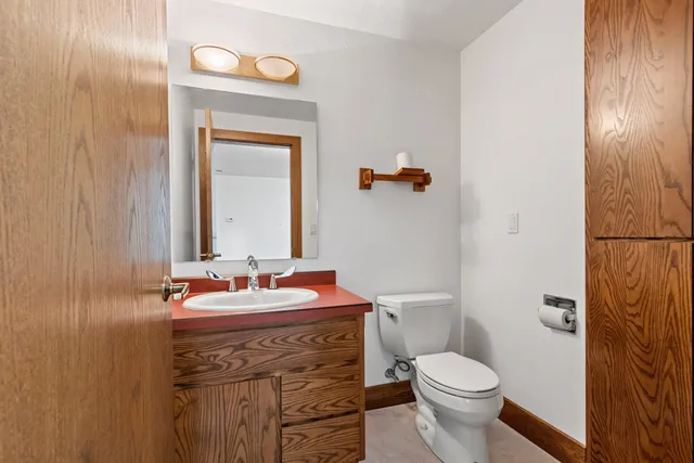 $1,385,000 | 3629 Creekview Road, De Pere, WI 54115