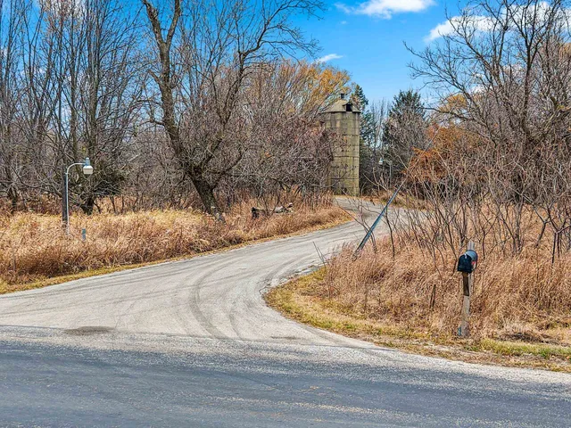 $1,385,000 | 3629 Creekview Road, De Pere, WI 54115