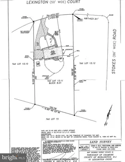 a picture of floor with a white wall