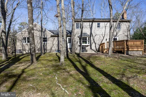 a view of a dinning room with furniture