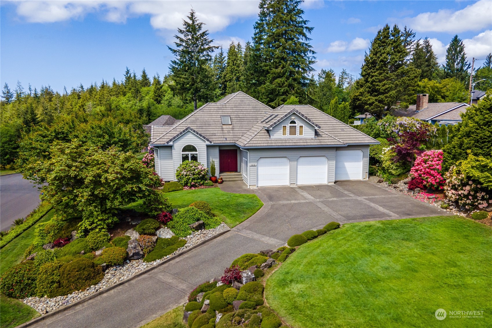 1619 Chilton Road Aberdeen, WA 98520 - Photo 1 of 34 Gallery Image 1