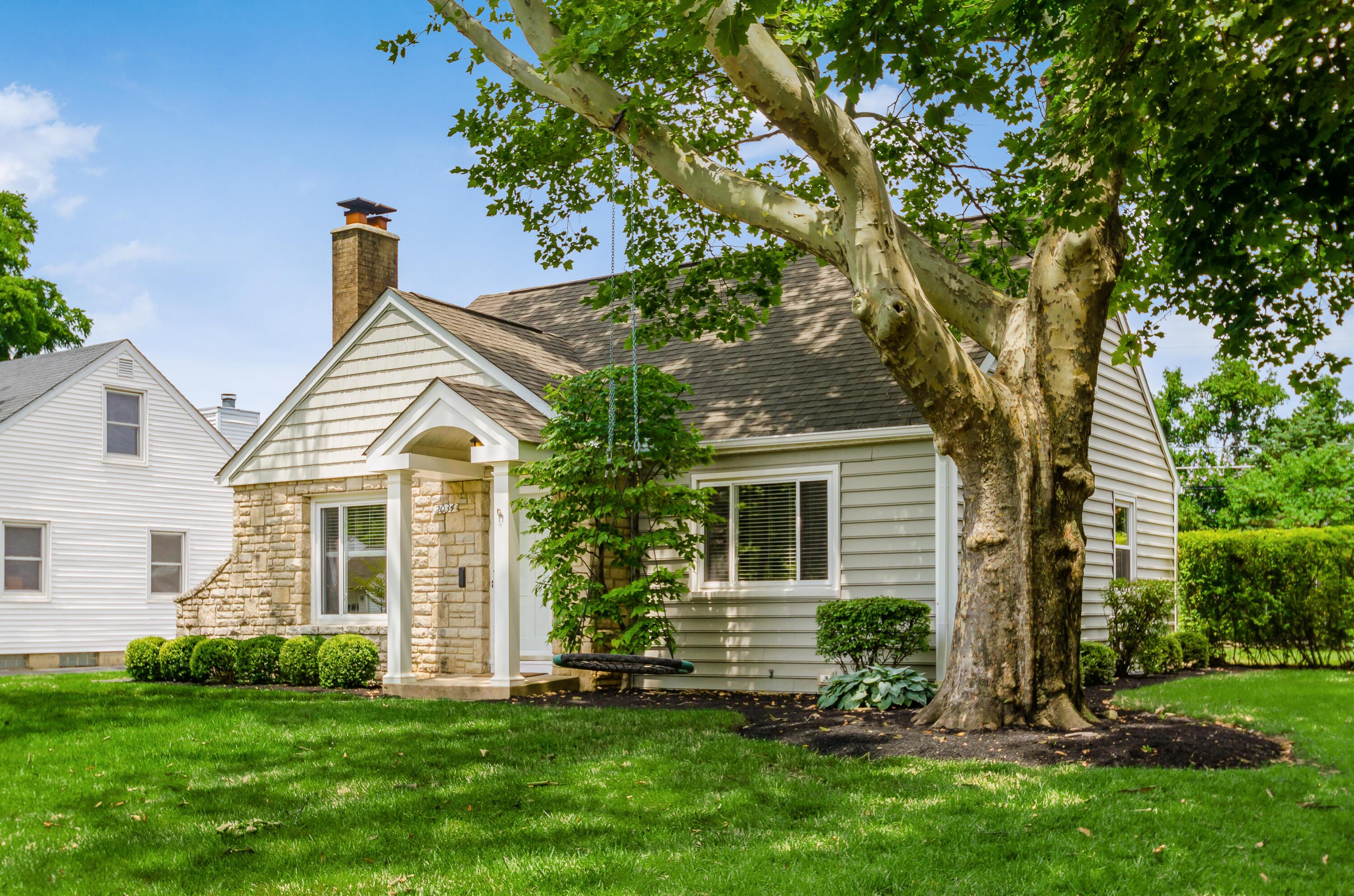 2034 Inchcliff Road Columbus, OH 43221 - Photo 4 of 56 004__L 2034 Inchcliff Rd004-2