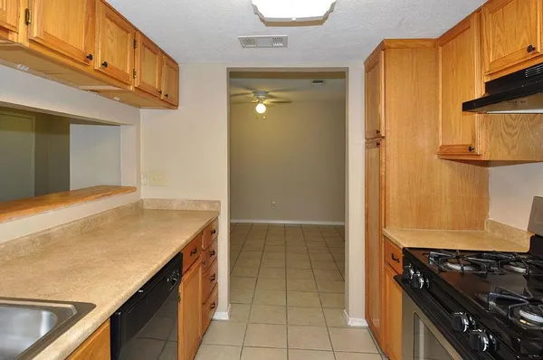 $1,550 | 28302 Doverbrook Drive, Huffman, TX 77336