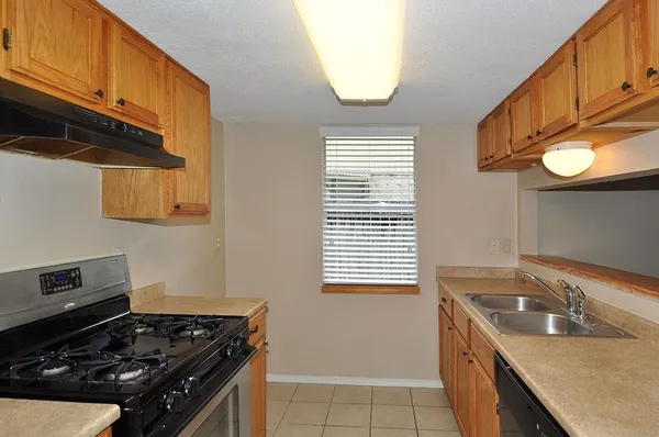 $1,550 | 28302 Doverbrook Drive, Huffman, TX 77336