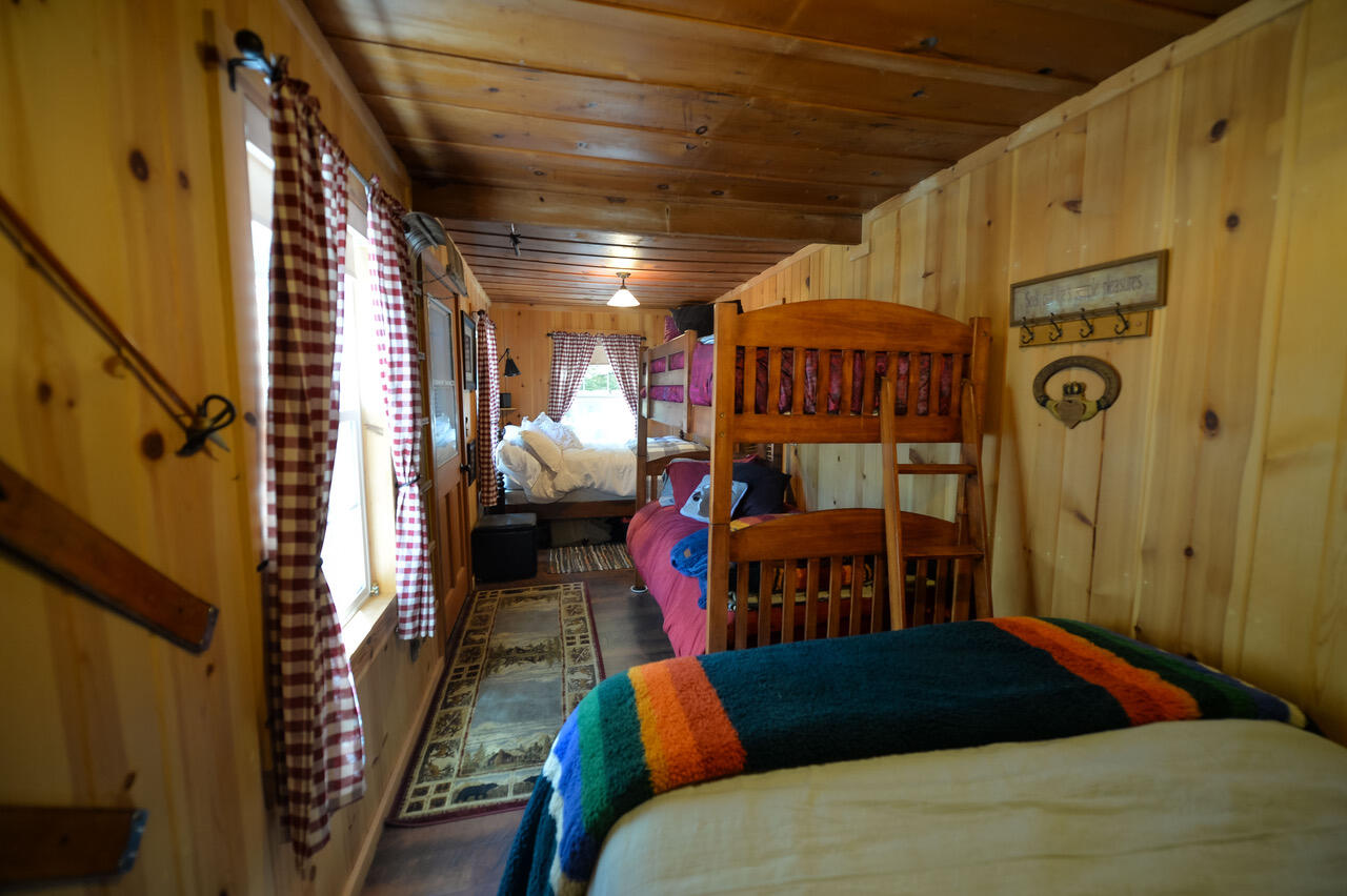620 Loop Drive Camp Nelson, CA 93265 - Photo 21 of 44 Bunk room