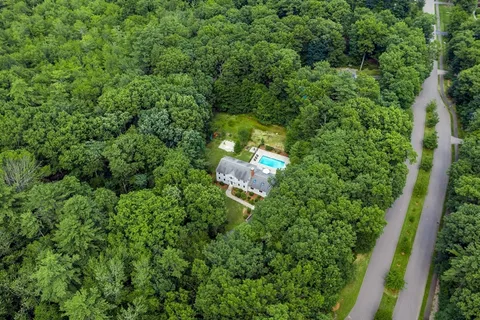 $685,000 | 180 Cedar Street, Sturbridge, MA 01566