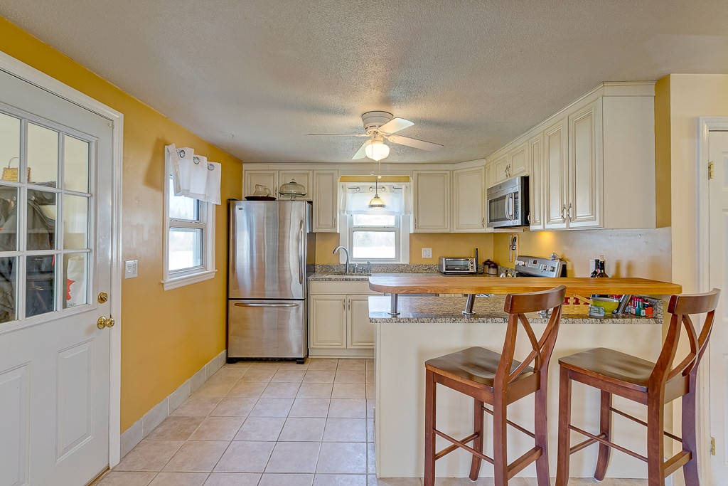 5 Ireta Road Shrewsbury, MA 01545 - Photo 5 of 30 Gallery Image 5