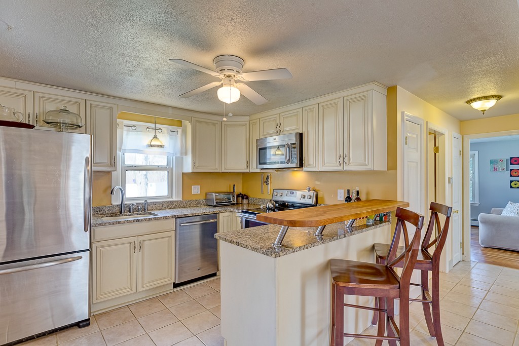 5 Ireta Road Shrewsbury, MA 01545 - Photo 6 of 30 Gallery Image 6