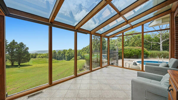 424 Hewgleys Road South Pittsburg, TN 37380 - Photo 29 of 53 Sun Room