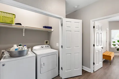 $474,990 | 914 Bret Lane, Austin, TX 78721