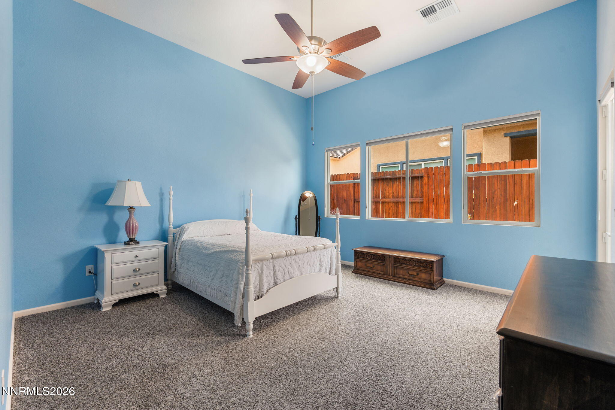 9401 Baldacci Road Reno, NV 89521 - Photo 20 of 42 a bedroom with a bed and a window
