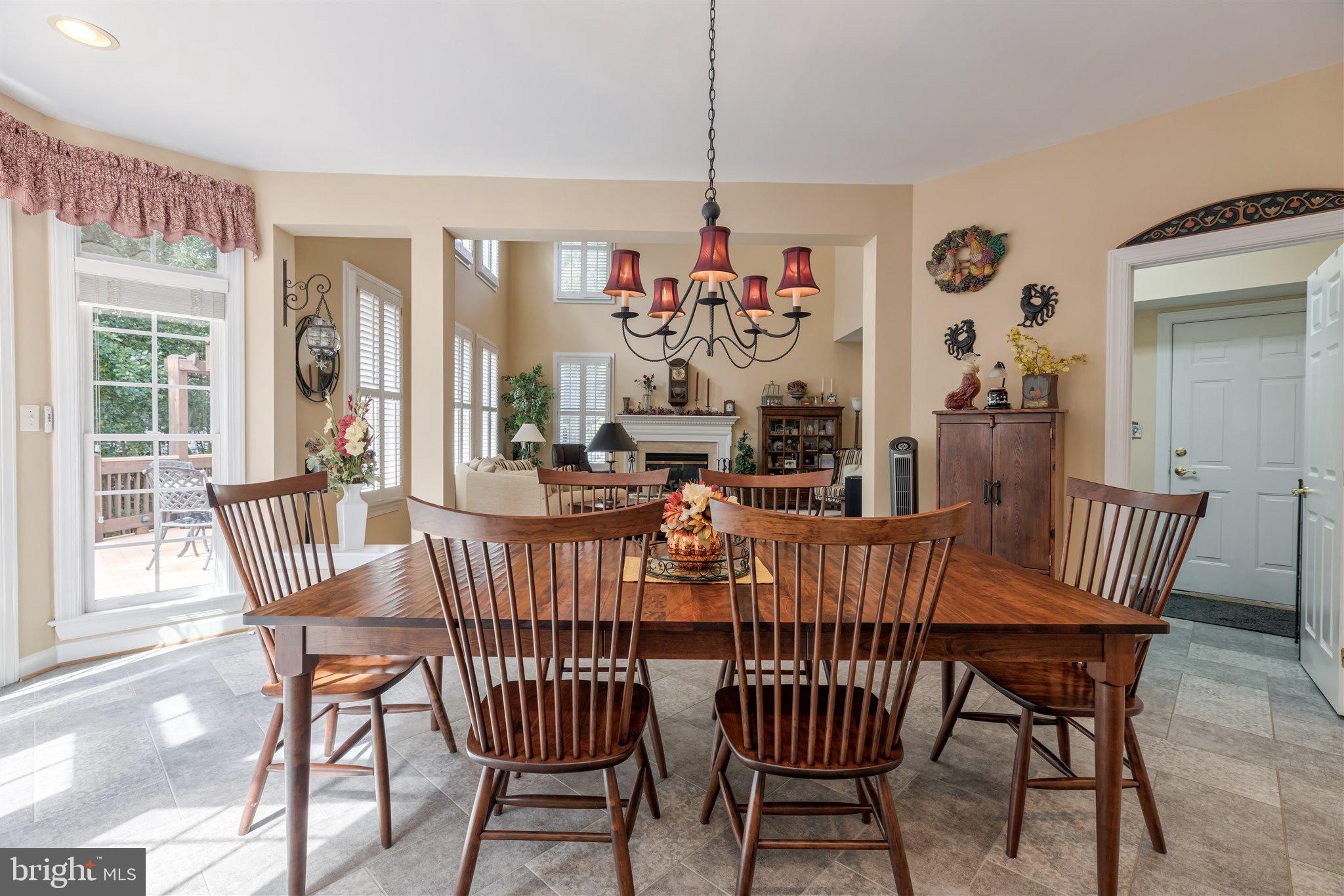 7375 Hunters Oak Court Springfield, VA 22150 - Photo 15 of 61 Breakfast Area