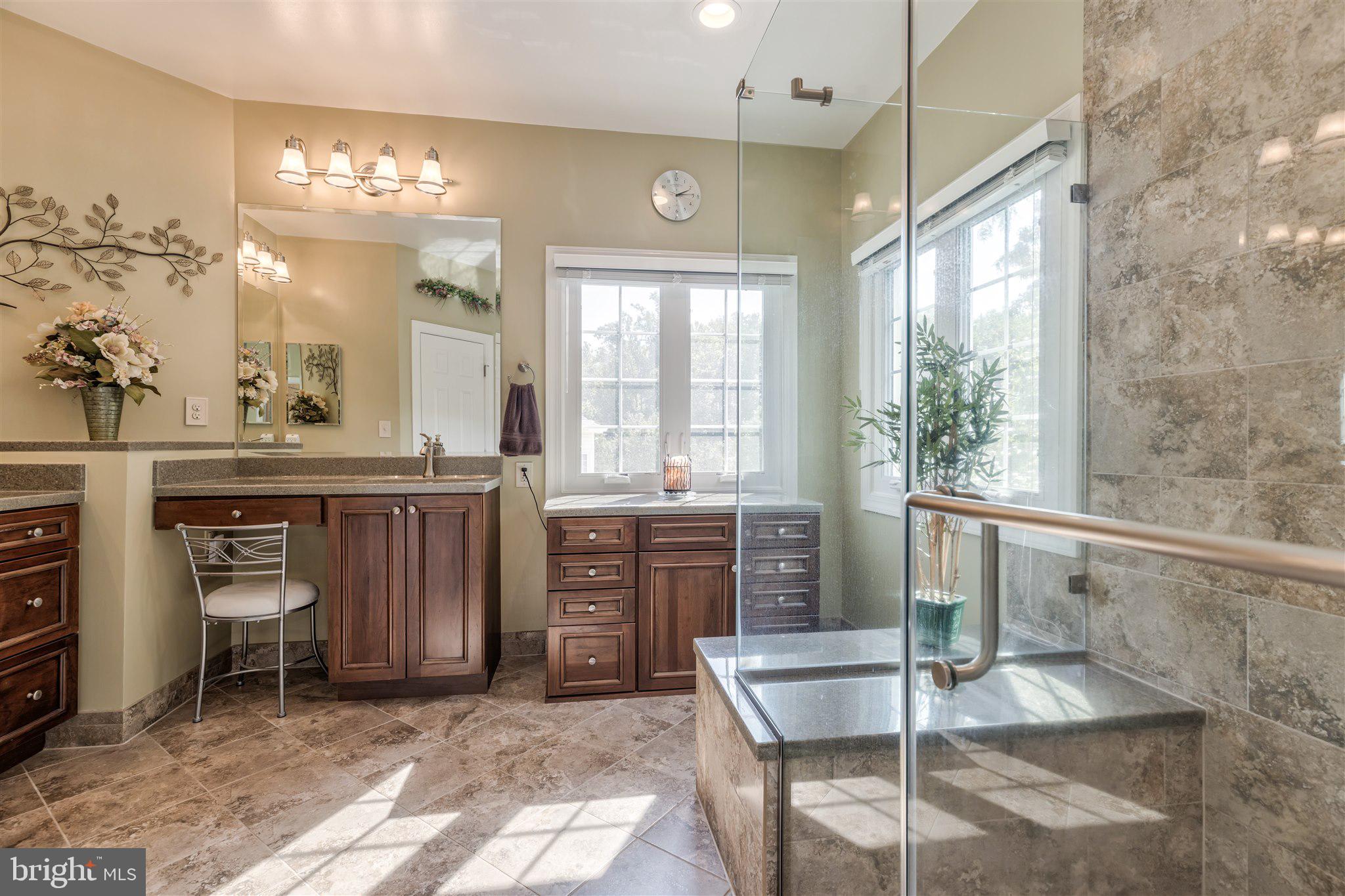 7375 Hunters Oak Court Springfield, VA 22150 - Photo 32 of 61 Master Bath
