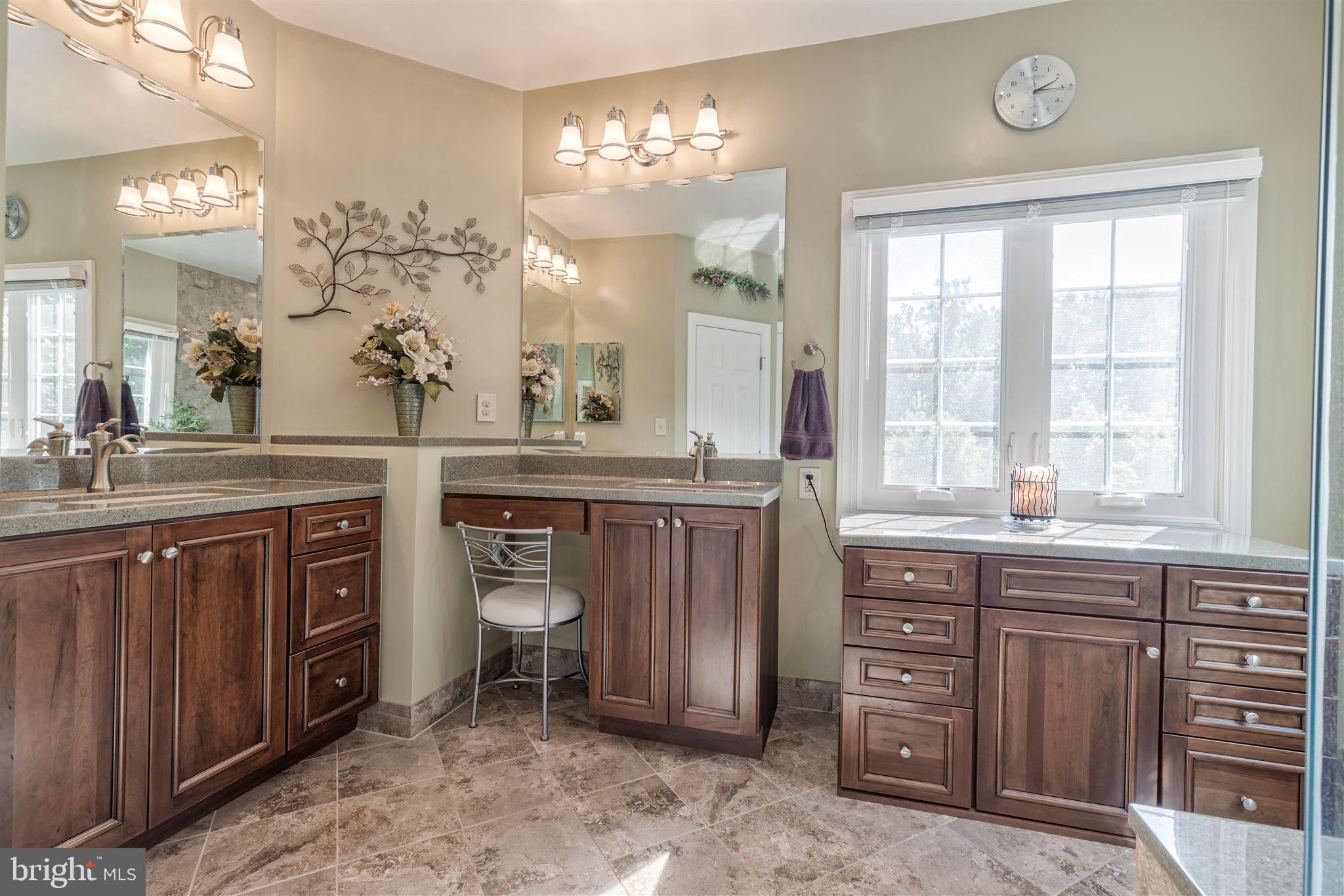 7375 Hunters Oak Court Springfield, VA 22150 - Photo 33 of 61 Master Bath