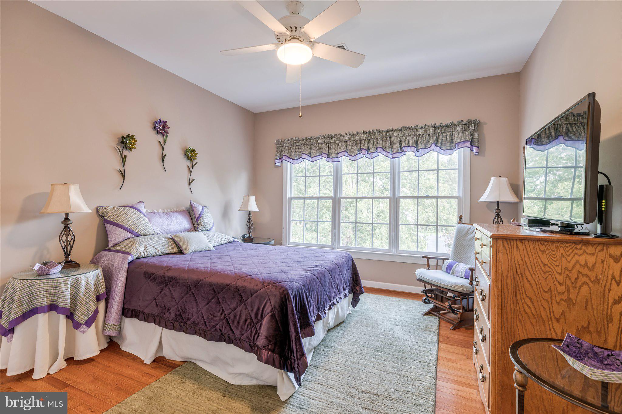 7375 Hunters Oak Court Springfield, VA 22150 - Photo 38 of 61 Third Bedroom