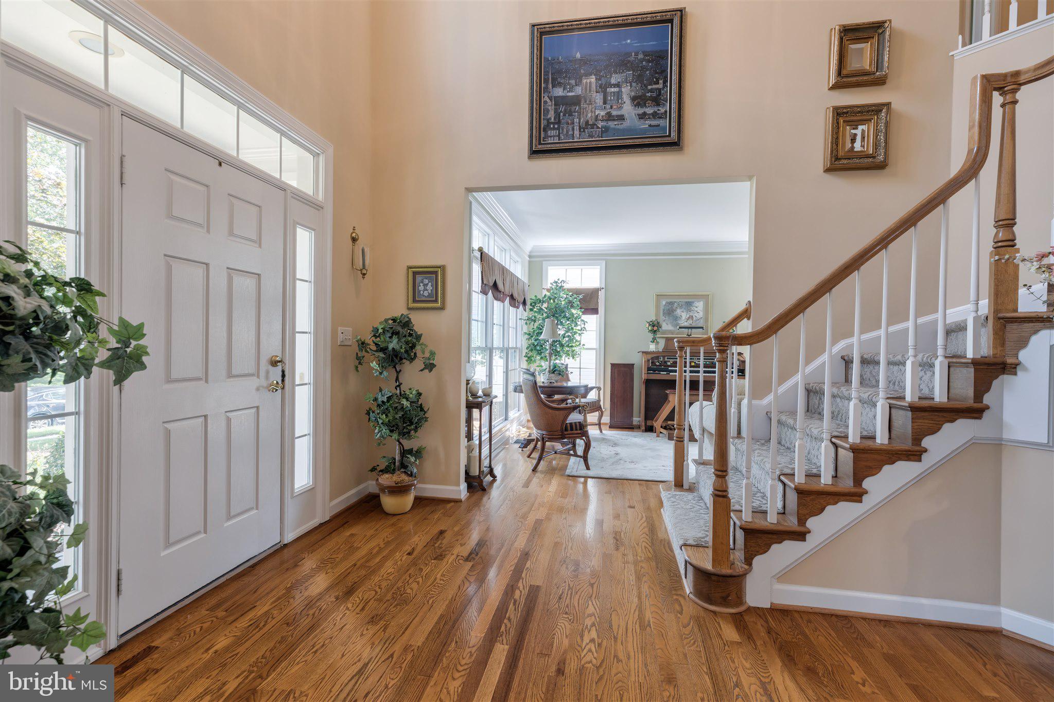 7375 Hunters Oak Court Springfield, VA 22150 - Photo 5 of 61 Entryway