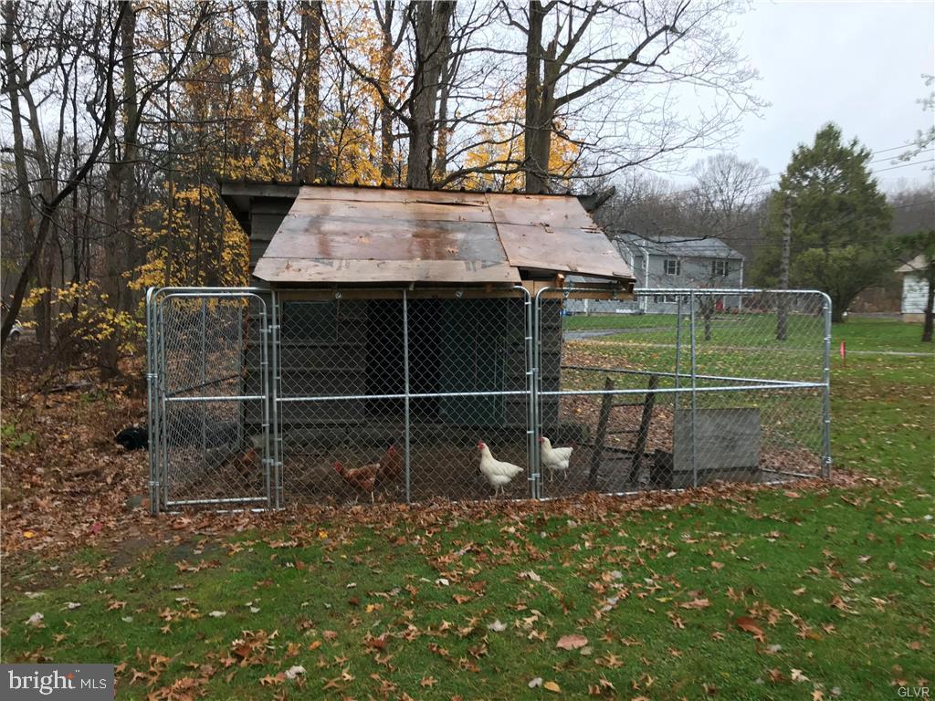 431 Old Grade Road, Unit A Wind Gap, PA 18091 - Photo 22 of 35 Gallery Image 22