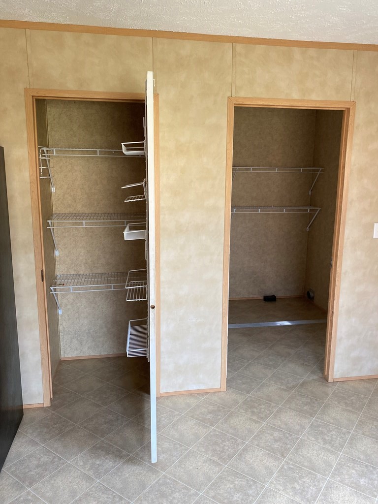 175 Fairview Road Athens, TN 37303 - Photo 27 of 46 a view of an empty room and window
