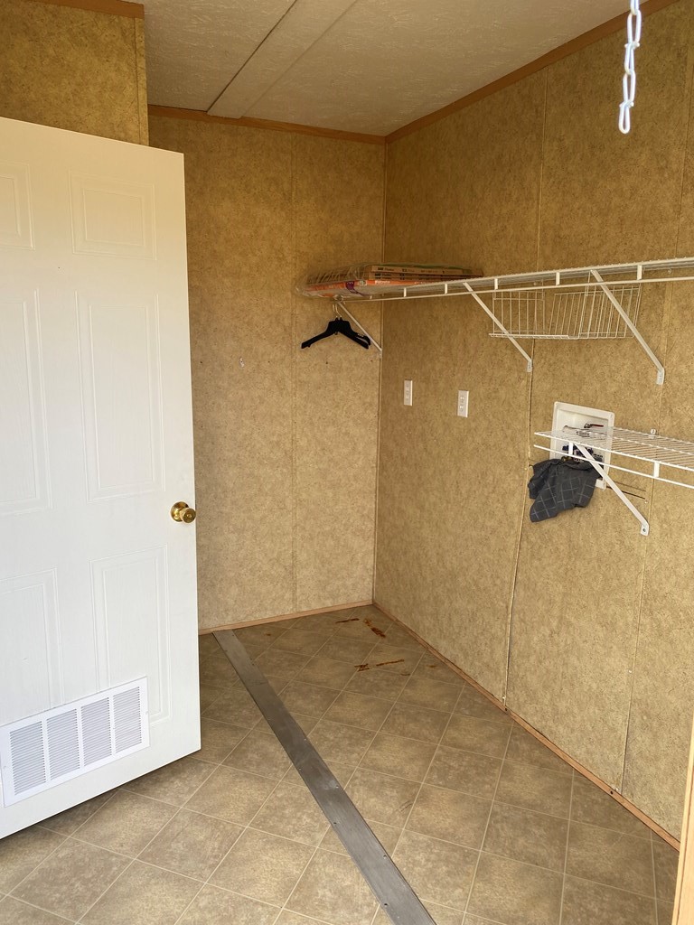 175 Fairview Road Athens, TN 37303 - Photo 28 of 46 a view of a bathroom