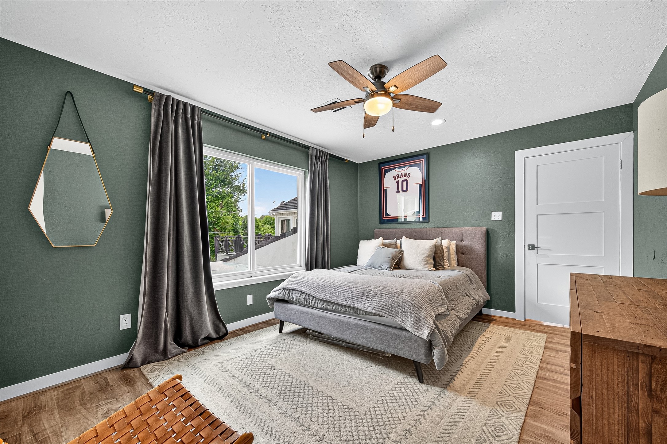 415 Ramblewood Road Houston, TX 77079 - Photo 27 of 49 Another view of 2nd of 4 upstairs bedrooms
