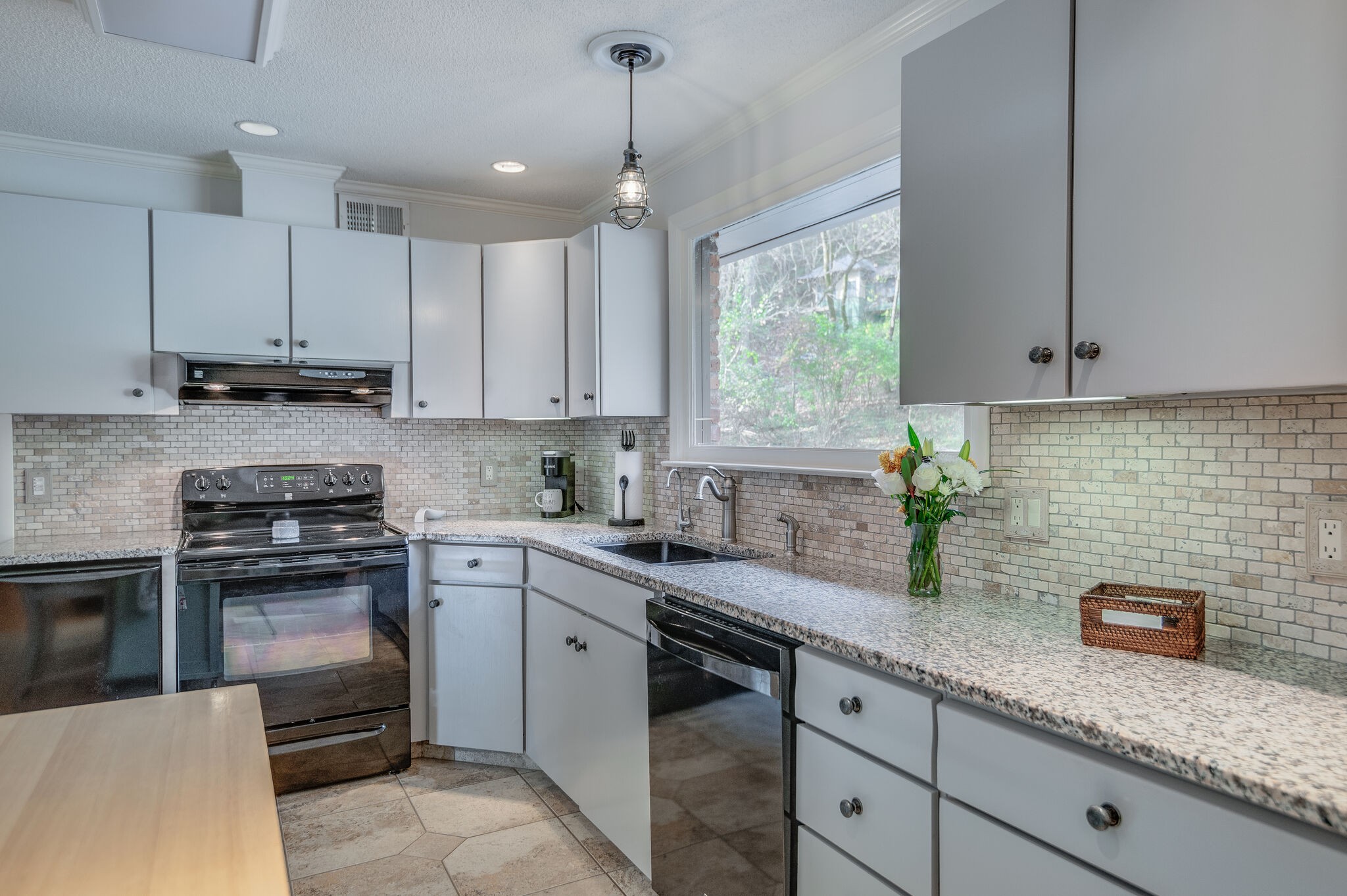 6632 Ellesmere Road Nashville, TN 37205 - Photo 17 of 34 Gallery Image 17