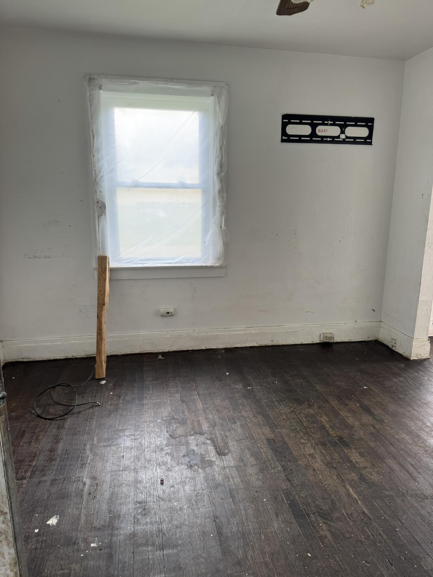 1101 West Rankin Street Flint, MI 48504 - Photo 5 of 18 IMG_4365