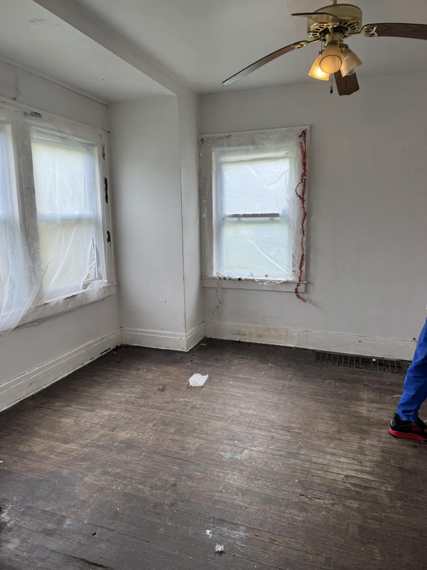 1101 West Rankin Street Flint, MI 48504 - Photo 7 of 18 IMG_4367