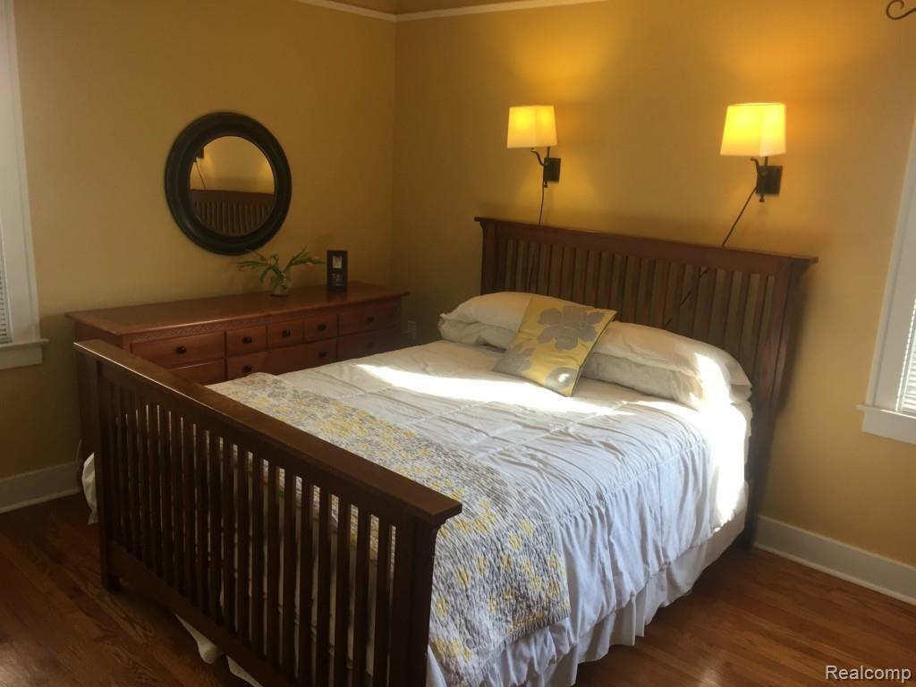 58 Wellesley Drive Pleasant Ridge, MI 48069 - Photo 23 of 41 spacious master bedroom