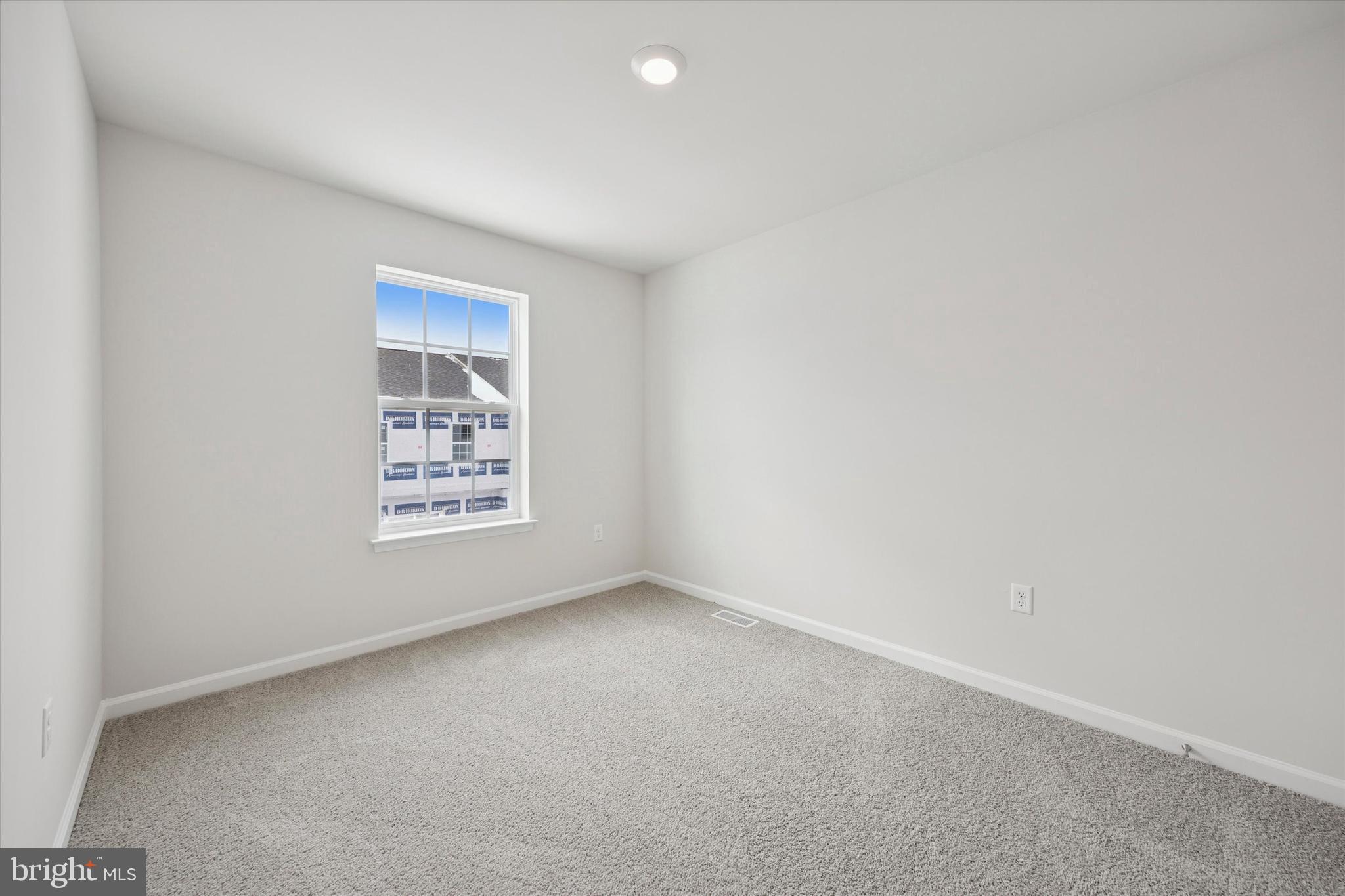 163 Sandy Rdg Road Sicklerville, NJ 08081 - Photo 24 of 30 an empty room with a window