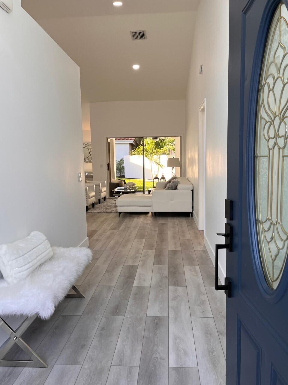 10615 Wheelhouse Circle Boca Raton, FL 33428 - Photo 3 of 12 image