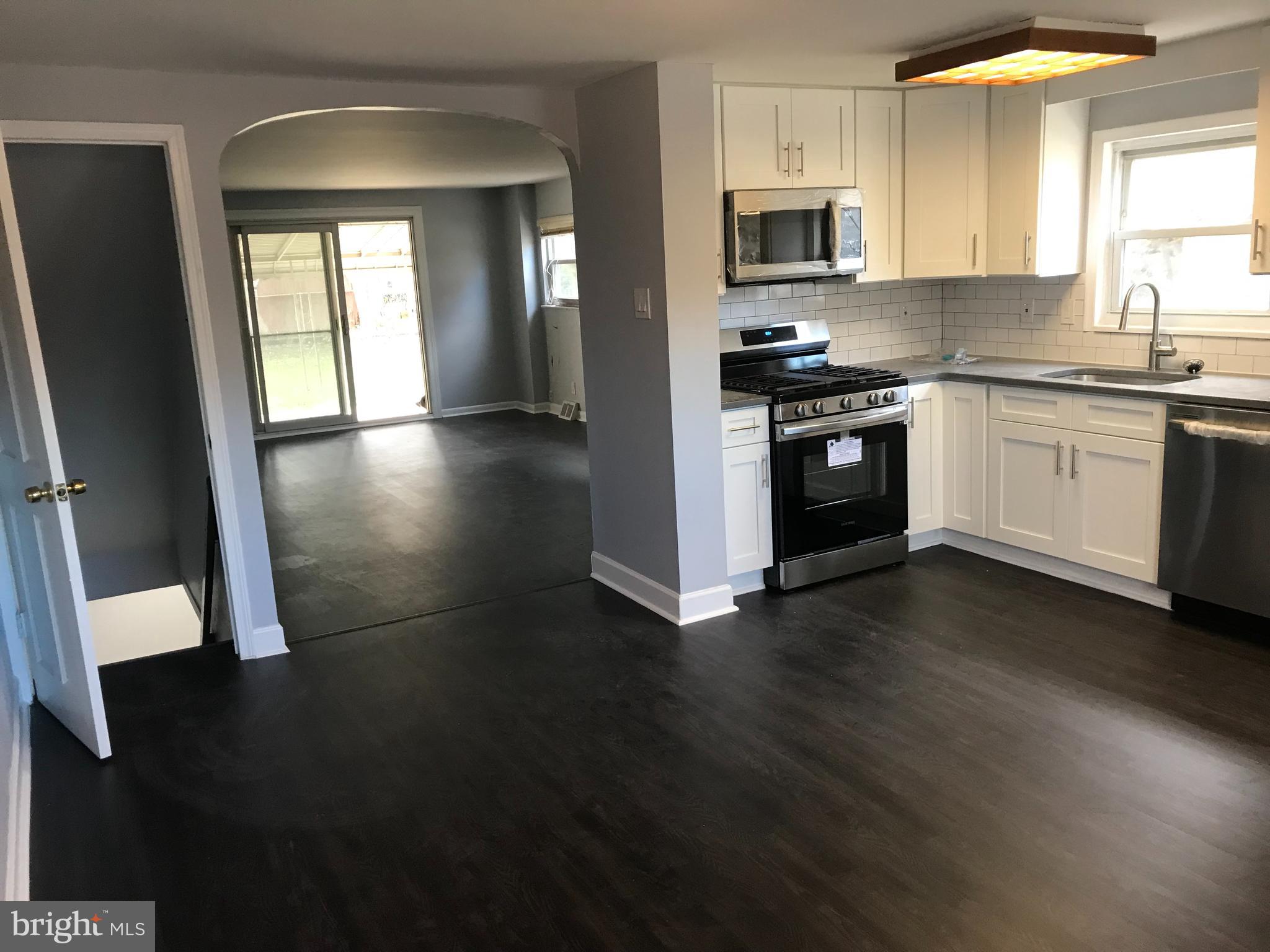 2836 Michael Road Philadelphia, PA 19152 - Photo 2 of 15 Gallery Image 2